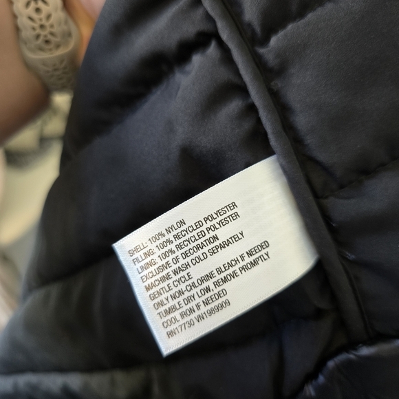 Joylab | Medium | Black Quilted Puffer Vest - Picture 8 of 9